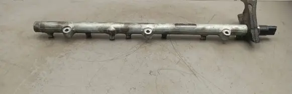 BMW 5 E39 Fuel main line pipe 0445216002 0281002475