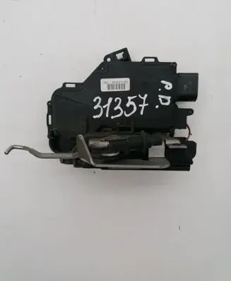 Audi A6 S6 C5 4B Front door lock 4B1837016G