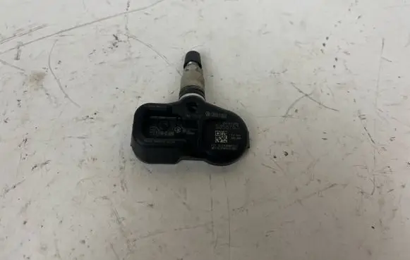 Toyota Mirai Tire pressure sensor R010100029