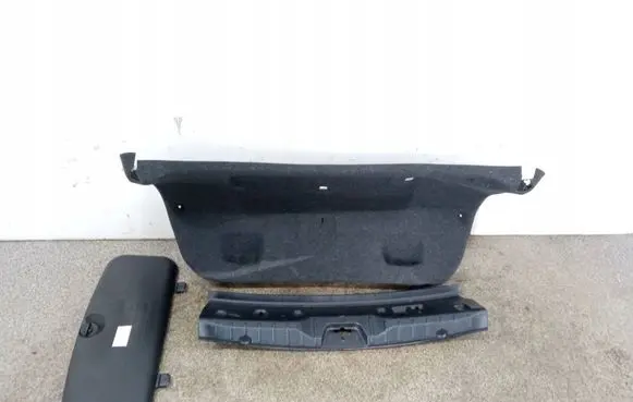 BMW 5 F10 F11 Front door card panel trim 7204372