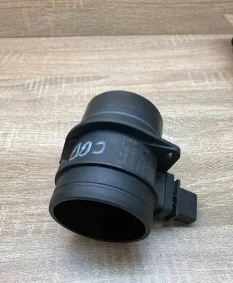 Volkswagen Golf VI Mass air flow meter 03G906461C 0281002735 CBD