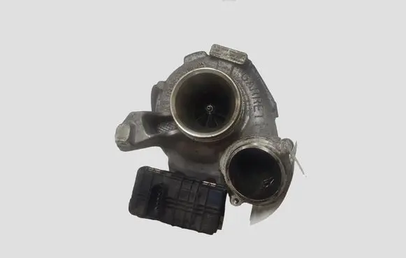 BMW 5 F10 F11 Turbo 7823202 RG003261R 8062949