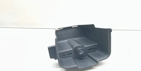 Opel Astra J USB socket connector 13359045 2235381