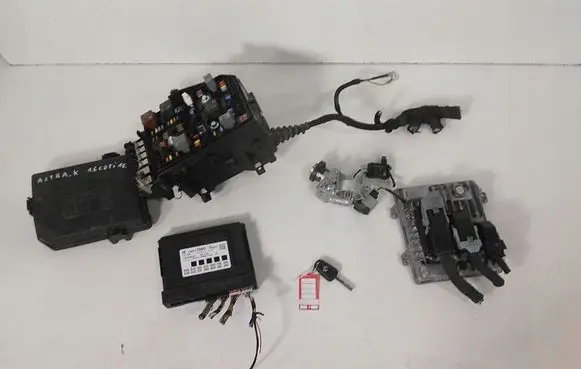 Engine ECU kit and lock set