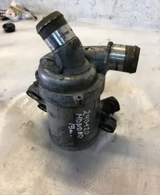 Ford Mondeo MK V Water pump Ks7e8501ba