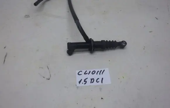 Renault Clio III Clutch slave cylinder 