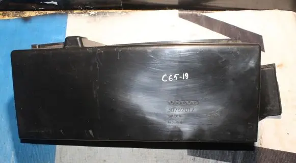 Volvo XC90 Battery tray 30782017