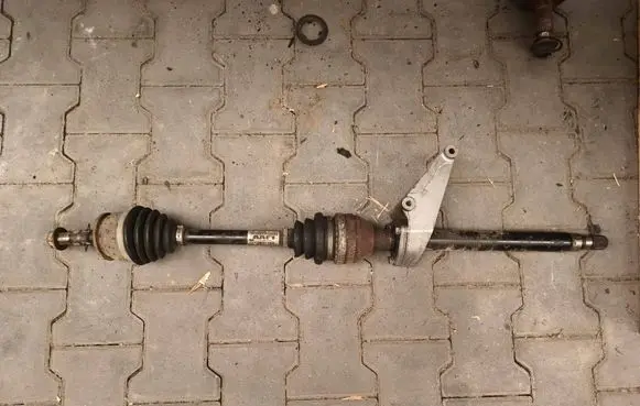 Opel Astra J Front driveshaft 13335146