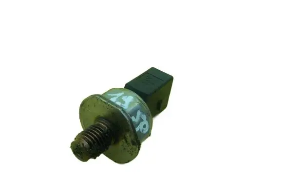 Mercedes-Benz C W204 Fuel pressure sensor 93077521A