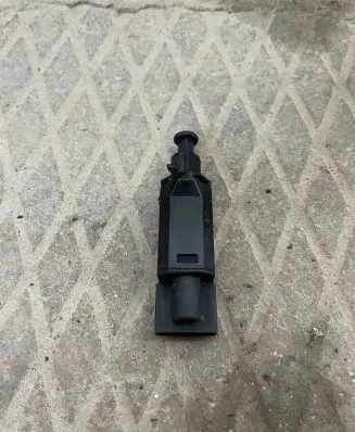 Volkswagen Golf IV Brake pedal sensor switch 927189D 1H0MW0