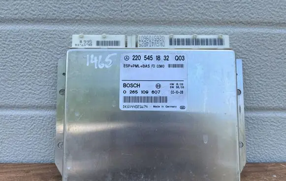 Mercedes-Benz S W220 ESP (stability system) control unit 2205451832 DK6V44021624 0265109607