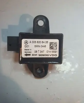 Mercedes-Benz S W221 Airbag deployment crash/impact sensor A0038208426