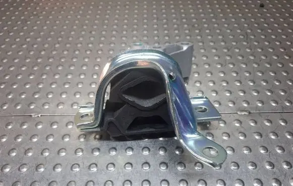 Fiat 500 Engine mount bracket 51792716 68199330AA