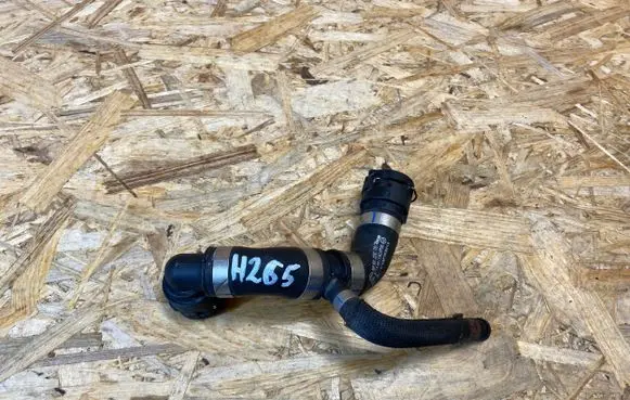 Mercedes-Benz GLC X253 C253 Engine coolant pipe/hose A2055012200