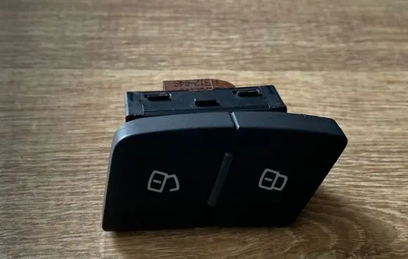 Audi A6 S6 C7 4G Central locking switch button 4G1962108 1131204S