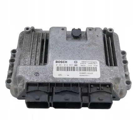 Suzuki Grand Vitara II Engine control unit/module 8200518648