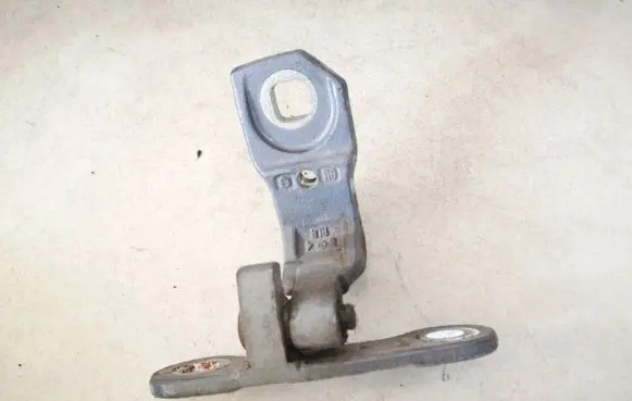 Opel Signum Rear door lower hinge