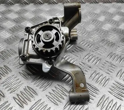 Ford Focus Oil pump CM5G6600DC