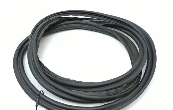 Mercedes-Benz B W246 W242 Trunk rubber seal (body)