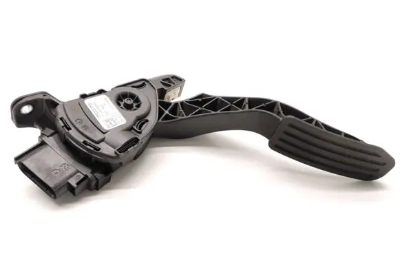 Volvo V70 Accelerator throttle pedal 31329060