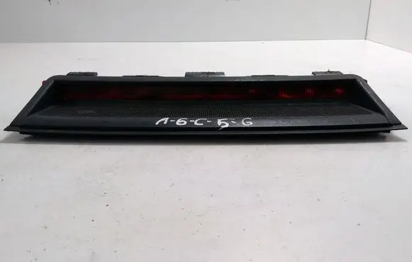 Audi A6 S6 C5 4B Third/center stoplight 4B0945097