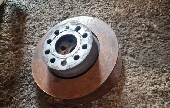 Volkswagen Touran III Rear brake disc