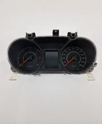 Mitsubishi Outlander Speedometer (instrument cluster) 8100B202