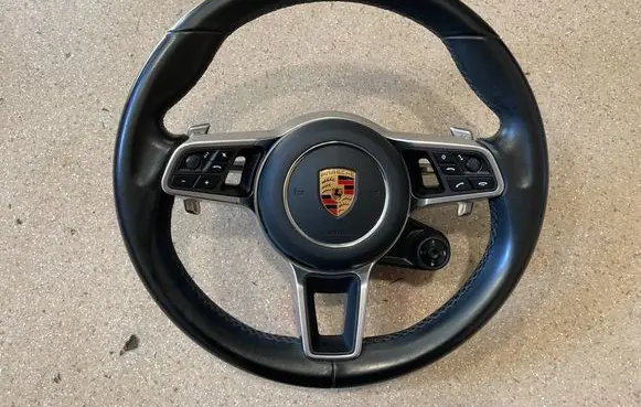 Porsche Cayenne (9Y0 9Y3) Steering wheel 971959256G 9Y0880201AD