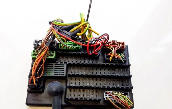 Jaguar XJ X350 Fuse box set 5W9314A073CB 5W93-14A073-CB