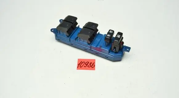 Toyota RAV 4 (XA30) Electric window control switch 8404005020