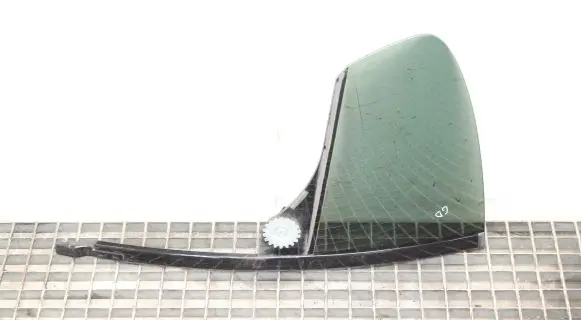 BMW 6 F06 Gran coupe Rear vent window glass 