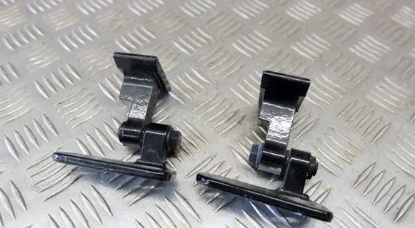 BMW 5 G30 G31 G38 Front door hinge set 7333062 7333060