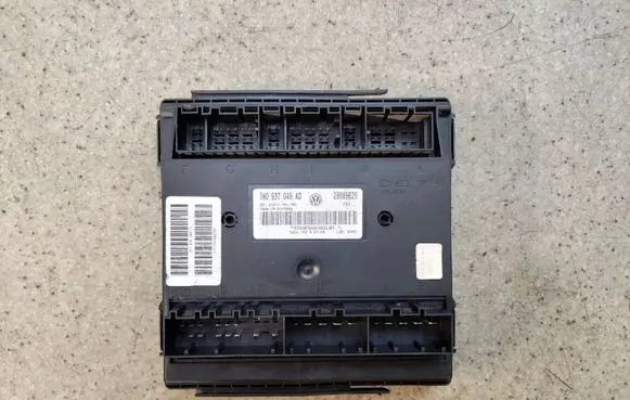Volkswagen Transporter - Caravelle T5 Comfort/convenience module 7H0937049AD48A 7H0937049AD