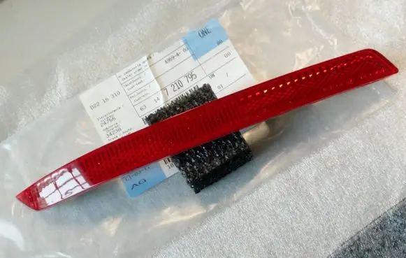 Rear tail light reflector