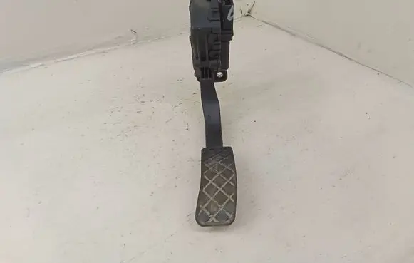 Audi A6 S6 C6 4F Accelerator throttle pedal 4F1721523B 6PV00898407