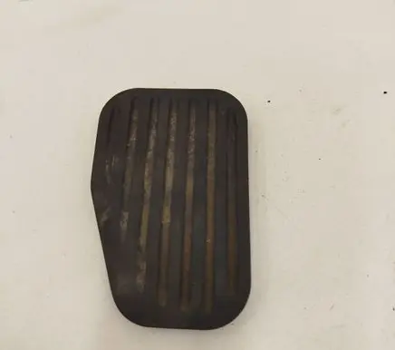 Volvo V70 Clutch pedal 2546020