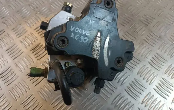 Volvo XC90 Fuel injection high pressure pump 0445010111 8692521