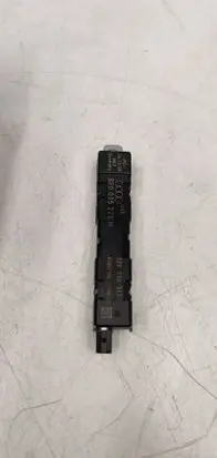 Audi Q5 SQ5 Aerial antenna amplifier 8R0035225M