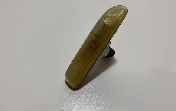 BMW 3 E46 Front fender indicator light 2228591 8382104