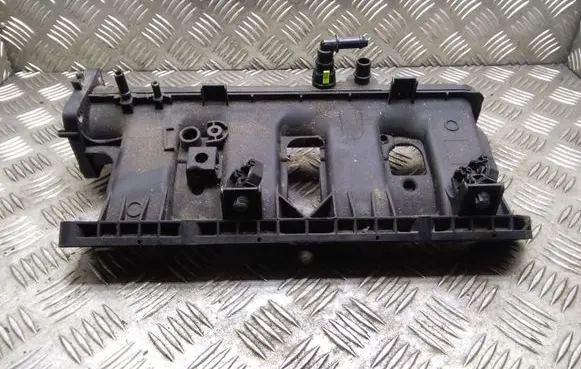 Nissan Qashqai Intake manifold 140036266R 1267550V01