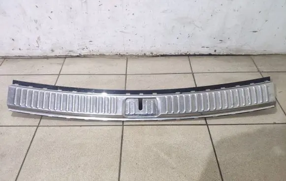 Volkswagen Touareg II Trunk/boot sill cover protection 7P0863459E