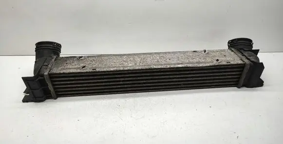 BMW X1 E84 Intercooler radiator 7524916