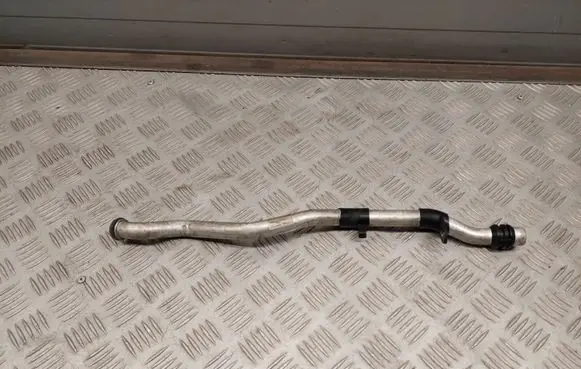 Audi Q7 4M Engine coolant pipe/hose 06E121065S