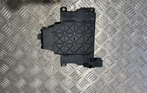 Volvo V70 Other engine bay part 30729835