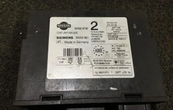 Nissan Primera Comfort/convenience module 285969f902 5wk4661
