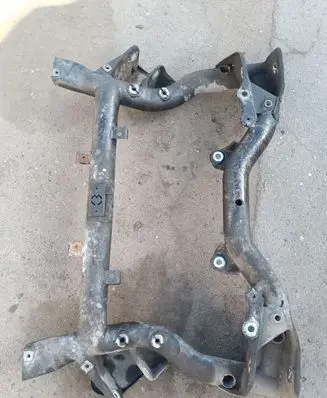 Mercedes-Benz C W204 Front subframe A2046280557