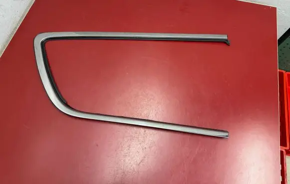 Chrysler Pacifica Rear side glass trim 68227296AD