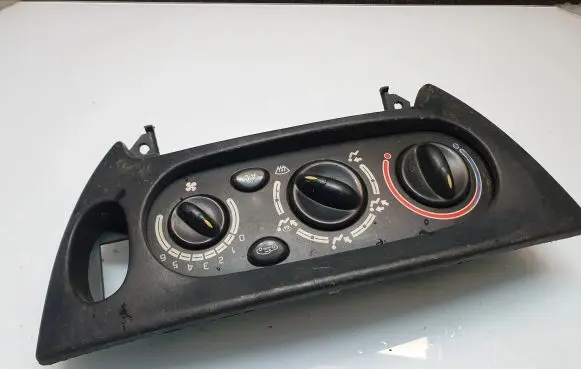 Renault Scenic I Climate control unit 651947U 100886