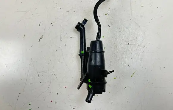 Opel Zafira C Oil breather separator 55575980