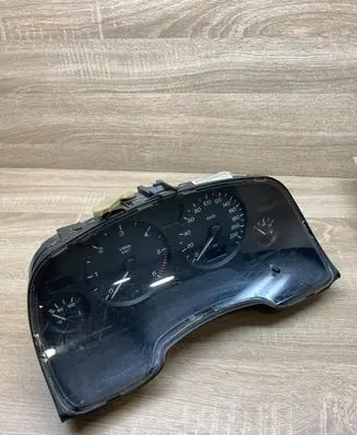 Opel Zafira A Speedometer (instrument cluster) 09228757 D100200